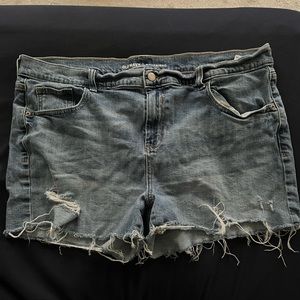 Old Navy denim shorts. Size 16.